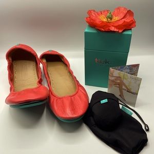 TIEKS | Poppy Size 12 Like new!  Limited release!